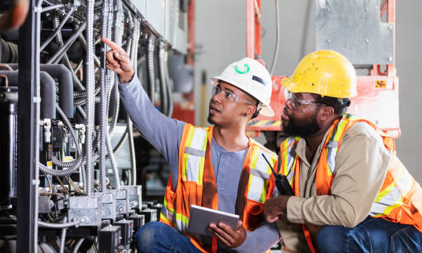 Best Local Electrician Companies  in Mccom, OH