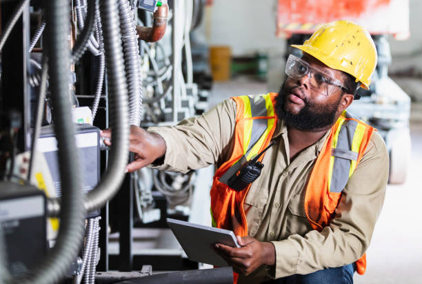 Best Circuit Breaker Repair  in Mccom, OH